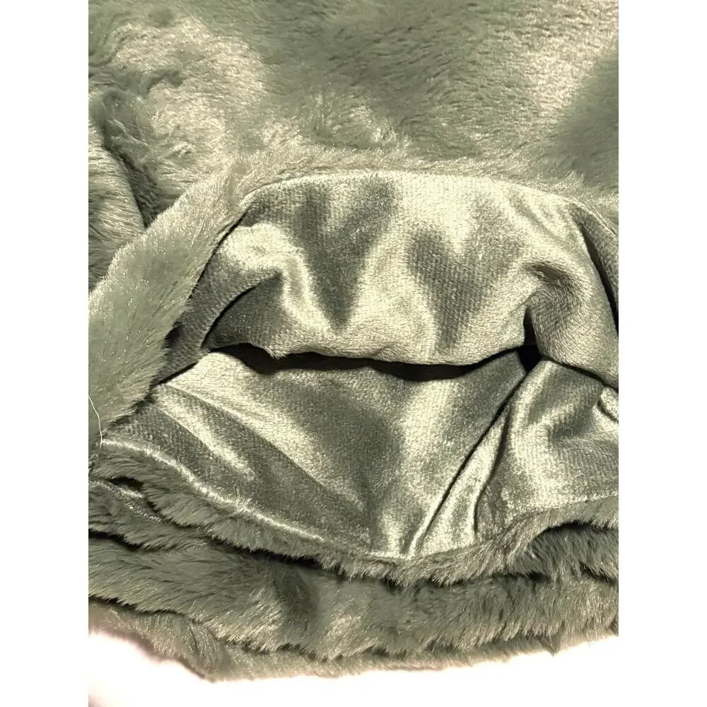 FRYE Faux Fur Throw Blanket Olive Army Green 50 x 70